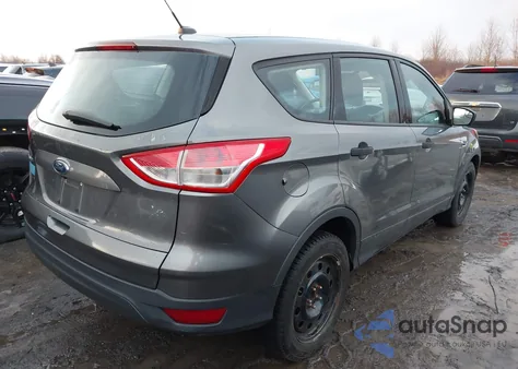 2014 Ford Escape S z USA, uszkodzony, nr VIN 1FMCU0F70EUB04134